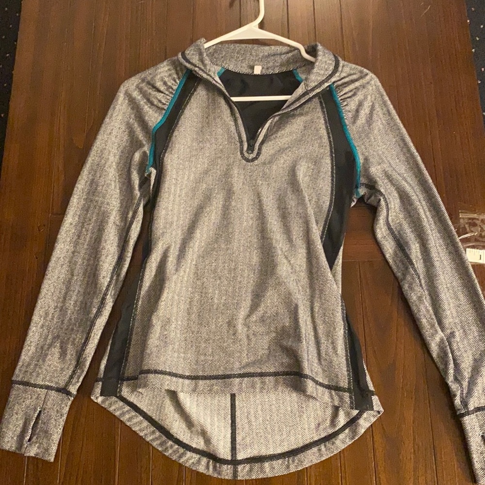 AEO active top with mesh sides